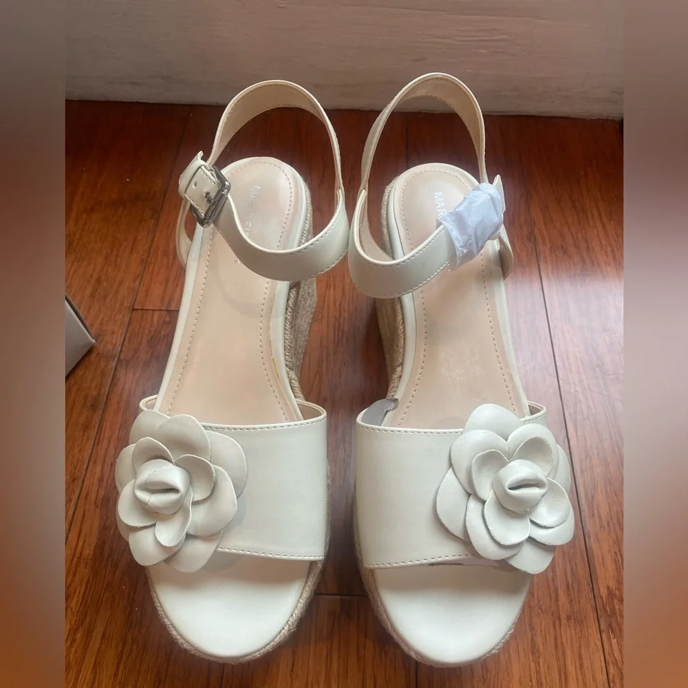 Marc Fisher ivory white wedge sandals, Platform Flower Wedges